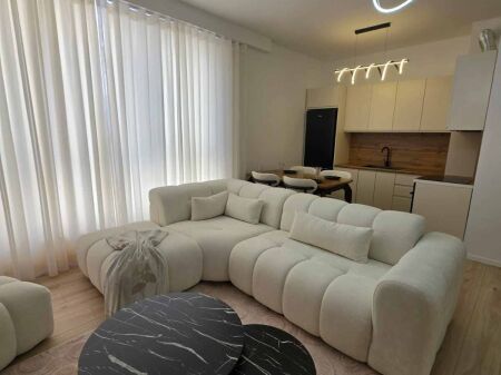 Super Apartament me qera tek Bulevardi i Ri