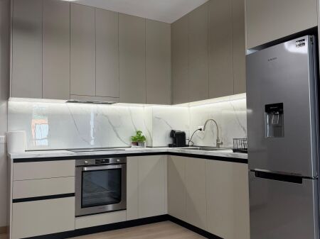 Affitto | Apartament 2 + 1 + Ballkon | Astir | 600 €/mese
