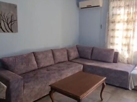 Jepet apartament 1+1 me qira ne Laprake , prane Spitalit Ushtarak , ish Dogana .