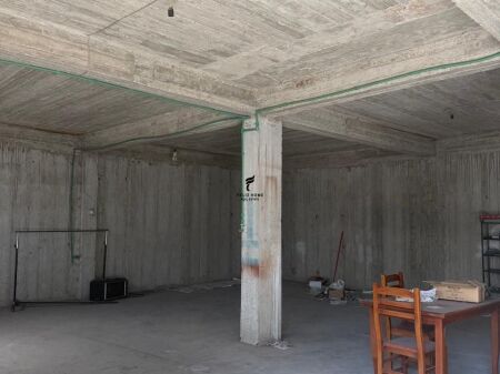 BUSINESS PREMISES FOR RENT 254M2 SELITE 200,000 LEKE FH-96163