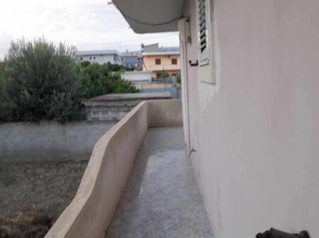  CASA PRIVATA CON TERRENO IN VENDITA – ALL'INGRESSO DELLA CITTÀ, VLORË