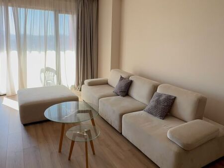 Rruga e Dibres jepet me qera apartament 2+1+2,i mobiluar 80,000leke