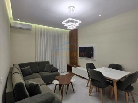 Qera, Apartament 1+1, Univers City, Tirane .