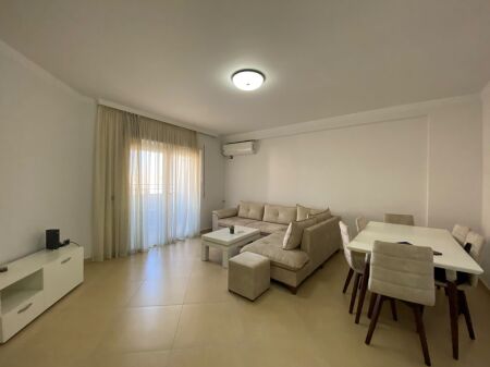 IN VENDITA APPARTAMENTO 3+1+2 – COMPLESSO RAFAELO, FRESK 215,000 €