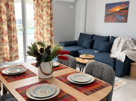 # IN AFFITTO: 1+1 📍 Xhamllik (Via Xhanfize Keko – Vicino a Kinostudio) – 50.000 ALL/Mese – 8° Piano – Edificio Nuovo A.2020 || Comfort & Ottima Posizione ✨