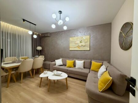 📣 QERA Apartament 1+1 📍 Myslym Shyr, Prane Restorant Grepi i Arte ✨