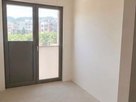 🏢✨ LOCALE COMMERCIALE IN AFFITTO – VICINO A SPAK