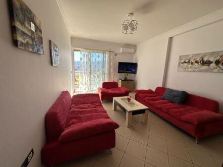 Apartament 1+1, e mobiluar, Rruga e Kavajes