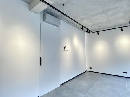 SHOP FOR RENT 70 M2 MYSLYM SHYRI 250,000 LEKE FH-96097