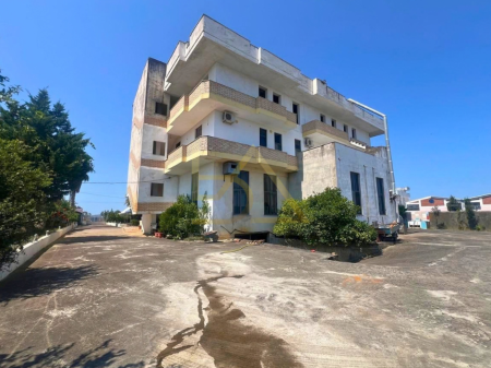 JEPET ME QIRA GODINË 4-KATËSHE – FLLAKË, QERRET, DURRËS