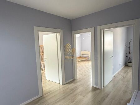 Shitet, Apartament 2+1+BLK, Pazari i Ri, 18.000.000 Leke