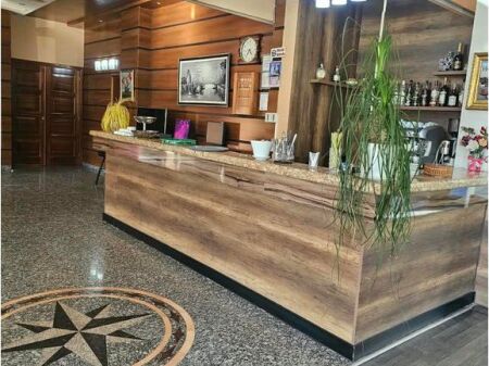 HOTEL PËR SHITJE – Ne Zemër të VLORËS!
