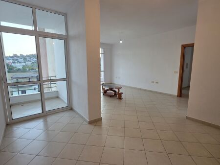 Shitet 2+1 në Astir për 165 000 €
