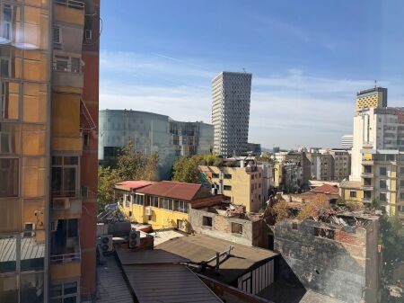 Apartment 2+1+2 for sale in the Center, opposite Toptani