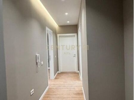 Apartment 1+1+ 1 parking space for rent in Xheluks Complex, Elbasan Street!