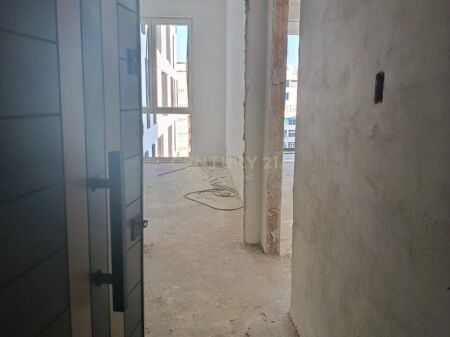 APARTMENT 1+1 FOR SALE KAMËZ