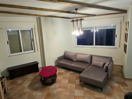 Jepet apartament 2+1+2 me qira ne Selite .