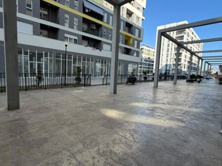 AMBIENT BIZNESI ME QIRA – UNIVERS CITY