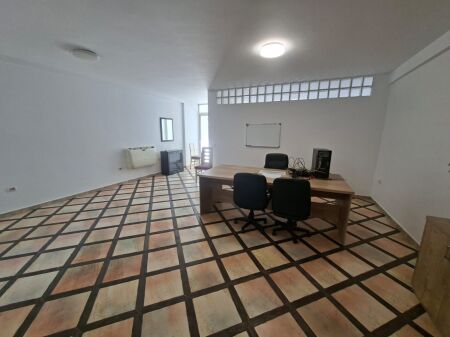 Apartament 1+1 me qira pre Zyre / Banim me qira  afer Gjykates se Rrethit Tirane  Prane Trendafilit te Bardhe