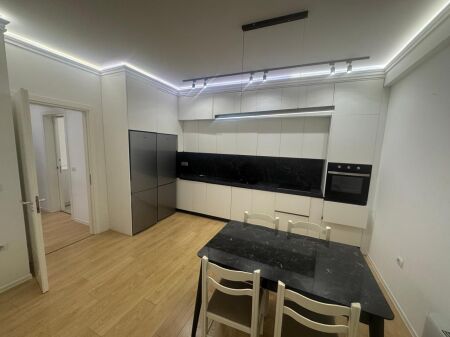 APARTAMENT 2+1+2 ME QIRA TEK RRUGA E KOSOVAREVE!