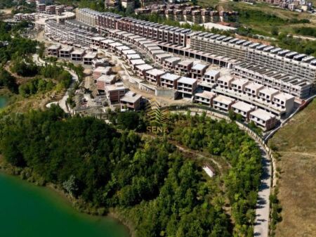 Shitet Triplex,3+1+3+3blk+Pishine,Swan Residence-Farke, 420.000 EURO