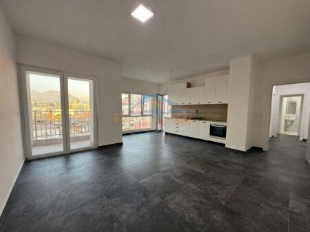 Shitet, Apartament 2+1+2 ,Zogu i Zi,Tiranë