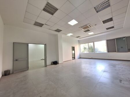 Jepet me Qira Ambient Zyrash Open Space Rruga e Bogdanëve