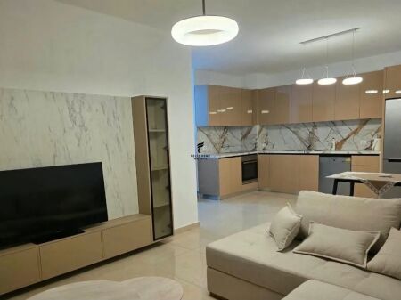 APPARTAMENTO IN AFFITTO 2+1 VIA DIBRA 70.000 LEKE FH-96303