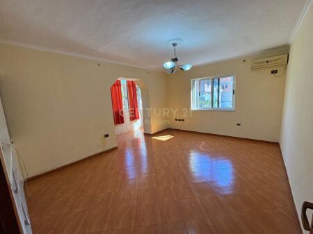APARTAMENT 2+1 NË SHITJE – ALI DEM, RRUGA IDRIZ DOLLAKU!!