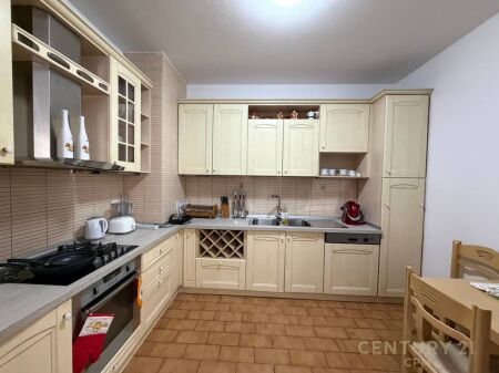 Apartment 2+1 with parking for rent