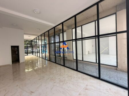 BUSINESS PREMISES FOR RENT 80 M2 "AT THE FORMER BUS PARK" 130000 LEKE