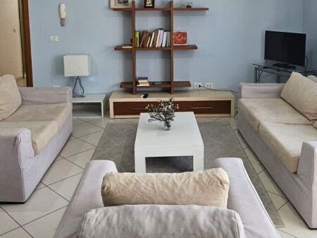  SHITET APARTAMENT 2+1+2 – QENDËR TIRANË