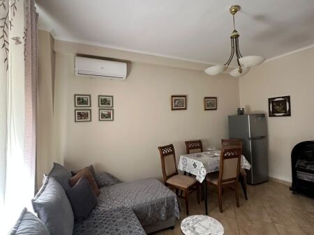 Apartament 1+1 me qira – Pranë Pediatrisë !