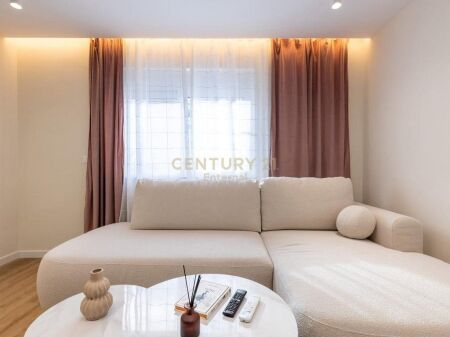 Apartament 2+1 Me Qira në Rruga e Kavajës, Tiranë
