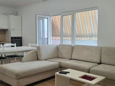 Apartament 2+1 me qira - pas Square 21