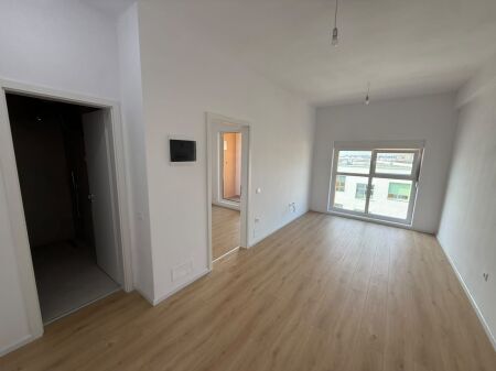 🏡 APPARTAMENTO 1+1 IN AFFITTO  📍 Indirizzo: Ali Demi, Complesso Kadiu💰 Prezzo: 300 mila lek/mese