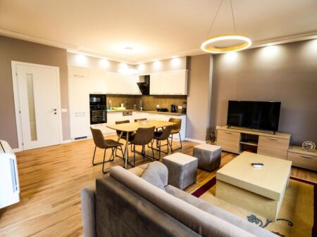 🏡 AFFITTO Appartamento 2+1 Con 2 Bagni 📍 Centro, Vicino a Toptani ✨