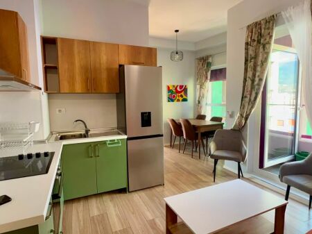 Me Qera: 1+1 Ali Demi (Kompleksi Mangalem) - Kt.5 - 40,000 Leke/Muaj - Sp.60m² || Akses i shpejte me nyjet kryesore te Tiranes