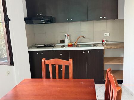 Qera | Shtëpi private 1 + 1 | Qytet Studenti | 300 €/muaj