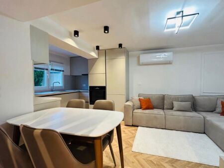 Apartament me qera Rruga Bajram Allaraj pranë Kompleksit Grand ID 5737