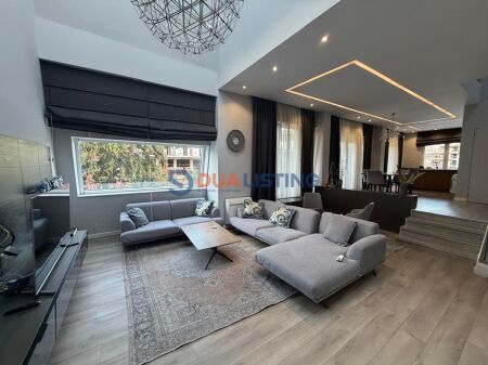 Villa moderna con piscina in affitto, Residenza Kodra e Diellit!