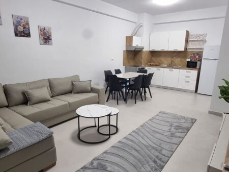 Astir,Kompleksi Urban Gate jepet me qera apartament 1+1,i mobiluar. 60,000Leke