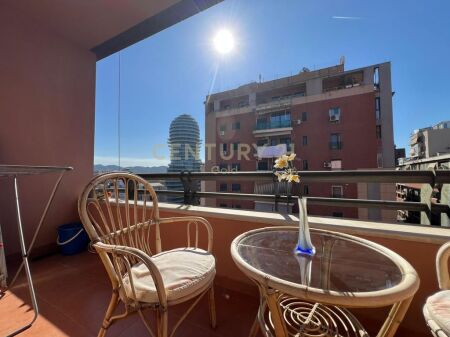 SHESIM APARTAMENT 2+1+2 – RRUGA E BARRIKADAVE!!