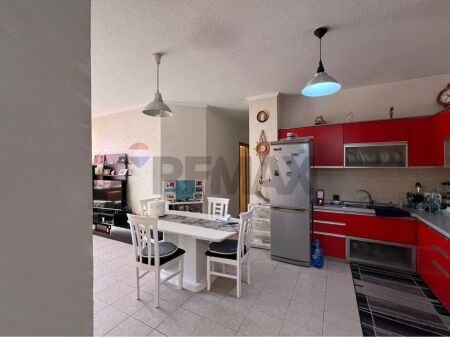 Apartament 2+1 per shitje, Selvia