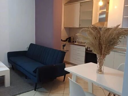 APARTAMENT ME QERA 1+1 RRUGA E ELBASANIT 55.000 LEKE FH-96525