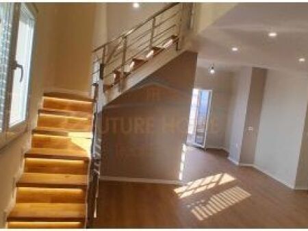 Shitet, Apartament (Duplex) ,Dajt.