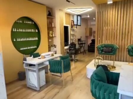 Affitto | Ambjent Biznesi | Rruga Xhanfize Keko | 700 €/mese