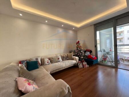 Qera, Apartament 2+1, Liqeni Thate, Tiranë.