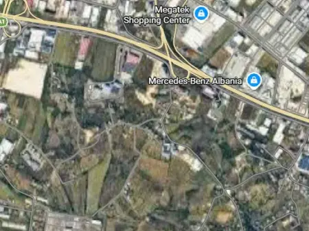 Shitet toke tek Megatek , Vore , City Park , Kashar .
