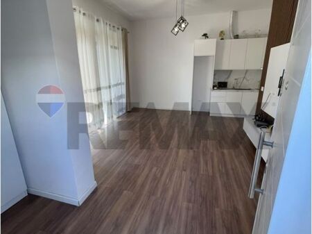 Apartament - Për Shitje - Rruga Liqeni i Thatë, Tiranë